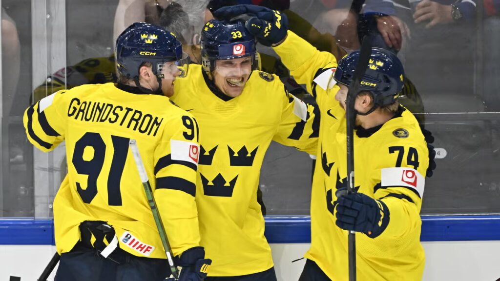 Tre Kronor undvek fiasko – klart för kvartsfinal – Sydsvenskan
