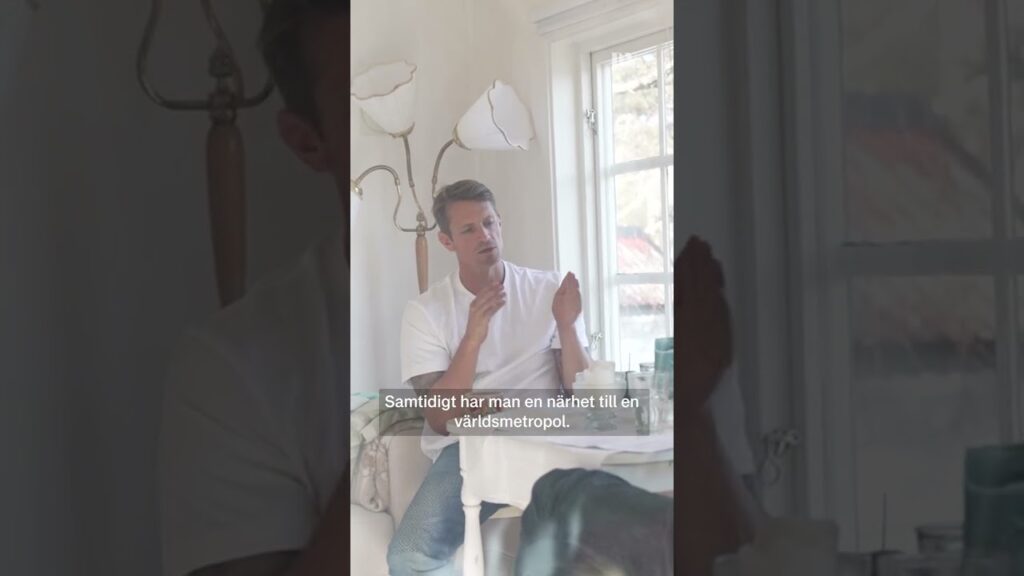 Joel Kinnaman slappnar av på hemmaplan