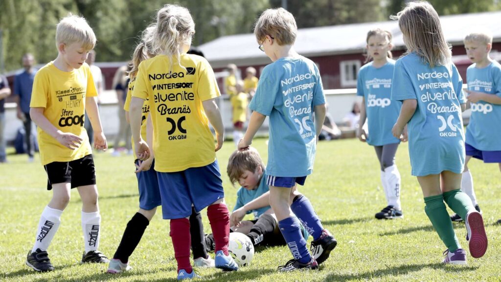 Insändare: Våga säga nej till klassfotboll