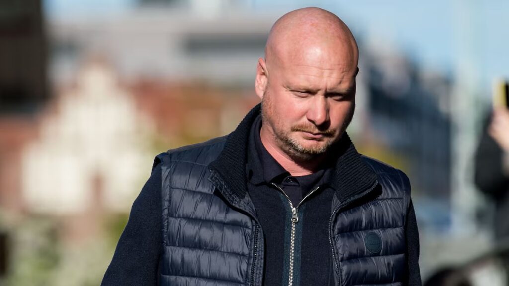 FCR-tränaren förolämpade domarna – tvingas böta – Sydsvenskan