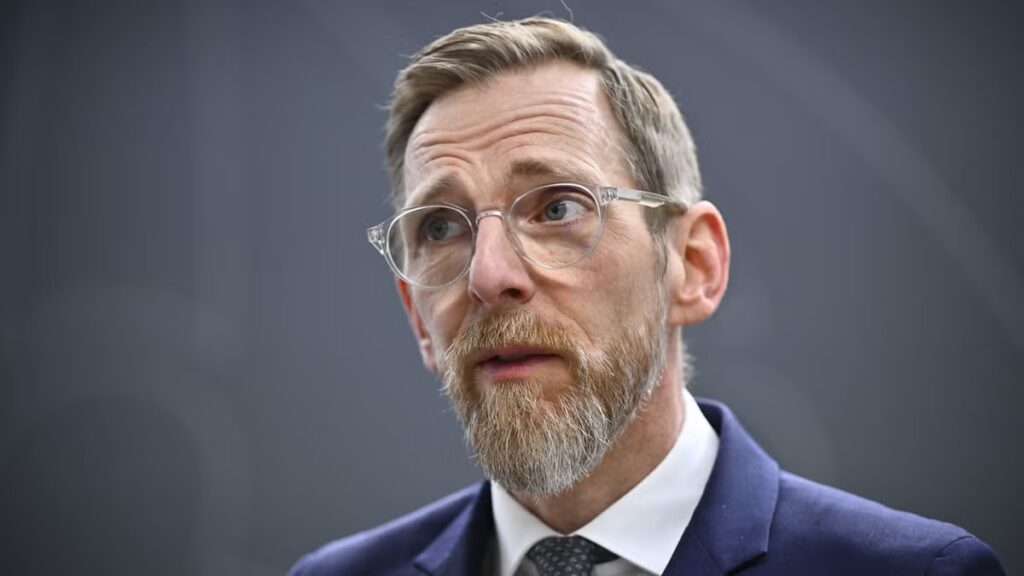 Ensamhet kan inte önskas bort. – Sydsvenskan