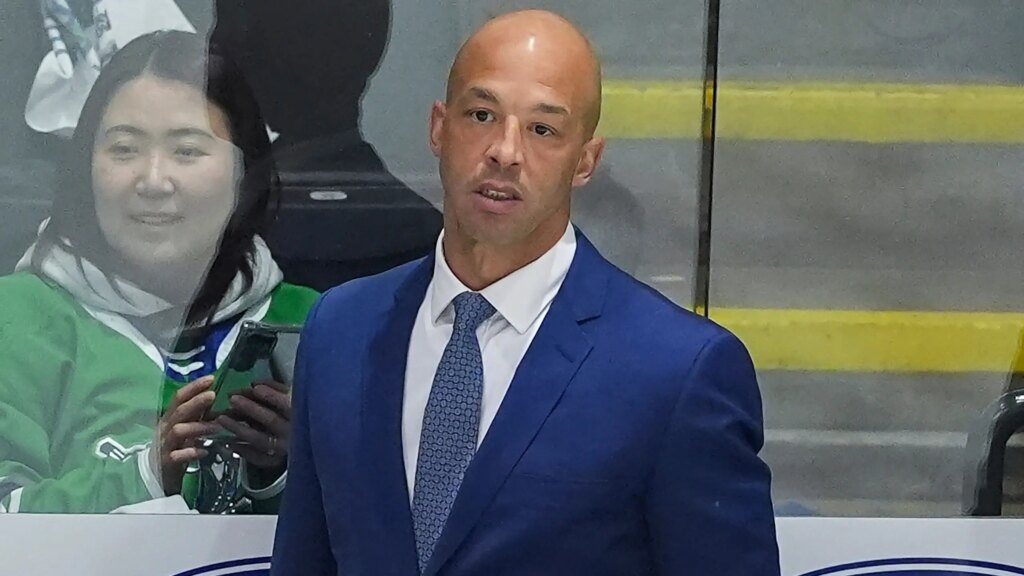 Manny Malhotra ny tränare i Vancouver Canucks | NHL