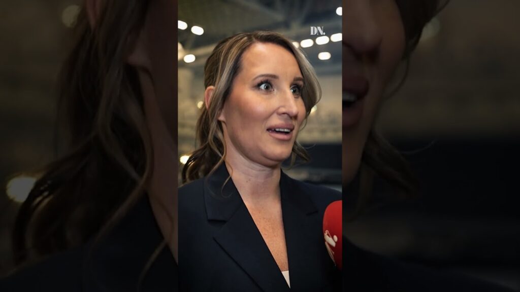 Över tiotusen personer samlades för manifestationen ”Det räcker”