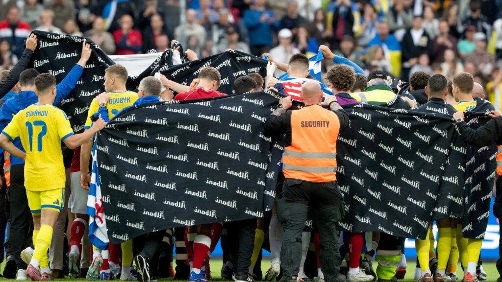 Överläkaren förklarar – därför kan Christian Eriksen ha kollapsat | Fotboll